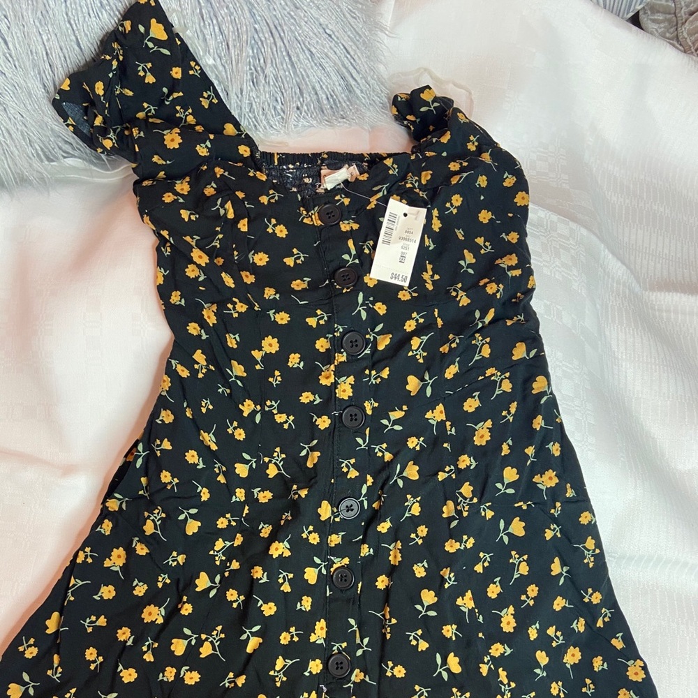 Sweet Aeropostale Flower and Black Button Dress